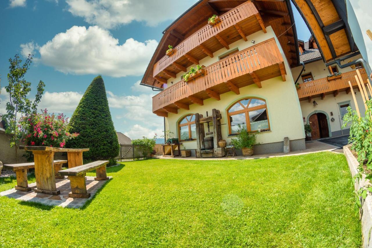 Villa Tourist Farm Pri Biscu Bled Exterior foto