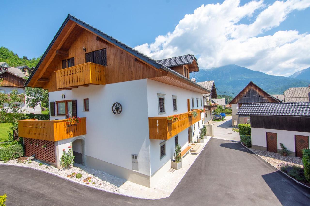 Villa Tourist Farm Pri Biscu Bled Exterior foto